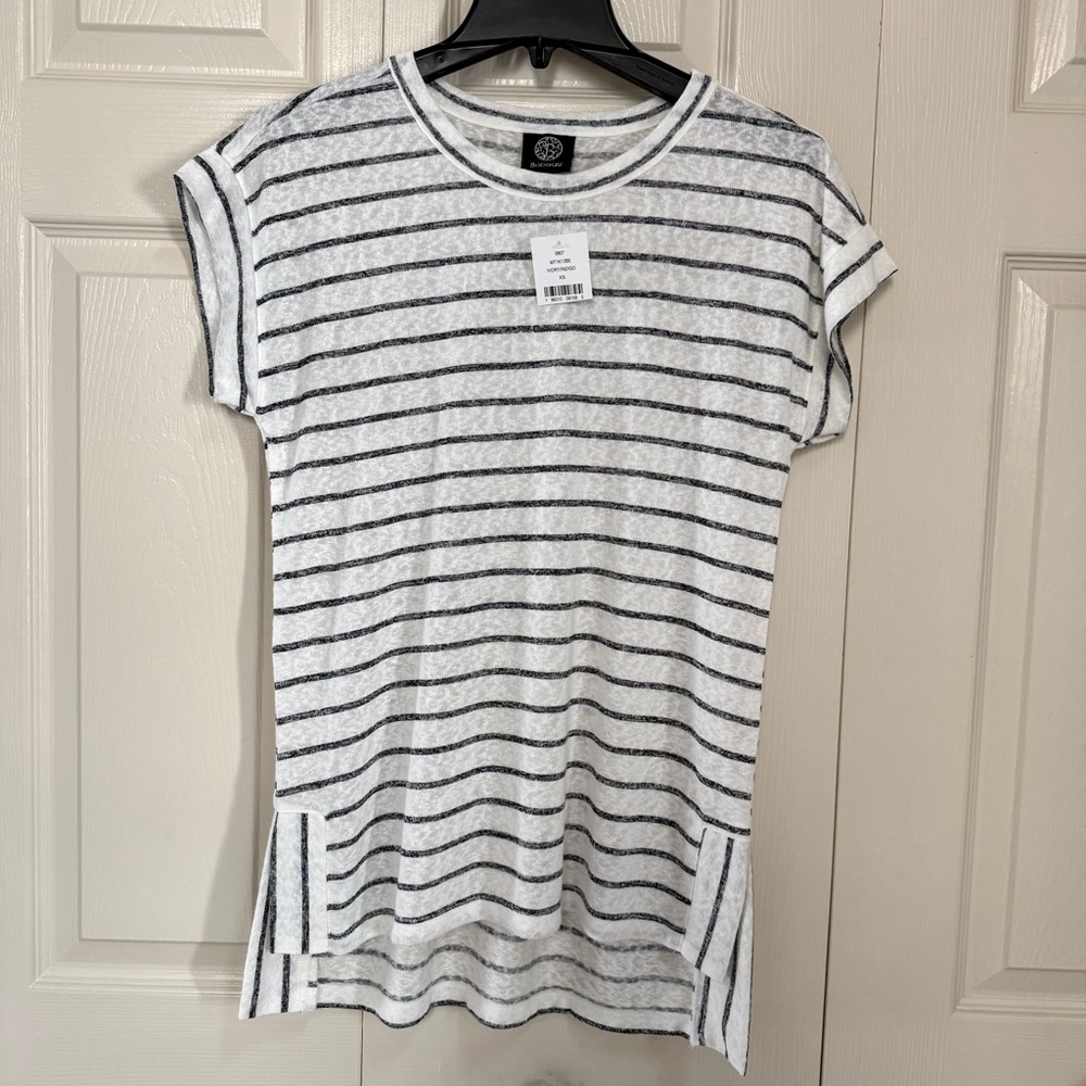 NWT Bobeau Off-White/Black Striped Short Sleeve Knit Top